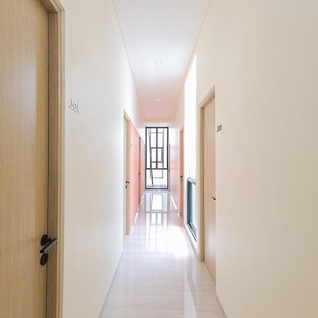 Sans Hotel Clover Ace Surabaya By Reddoorz Ngoại thất bức ảnh