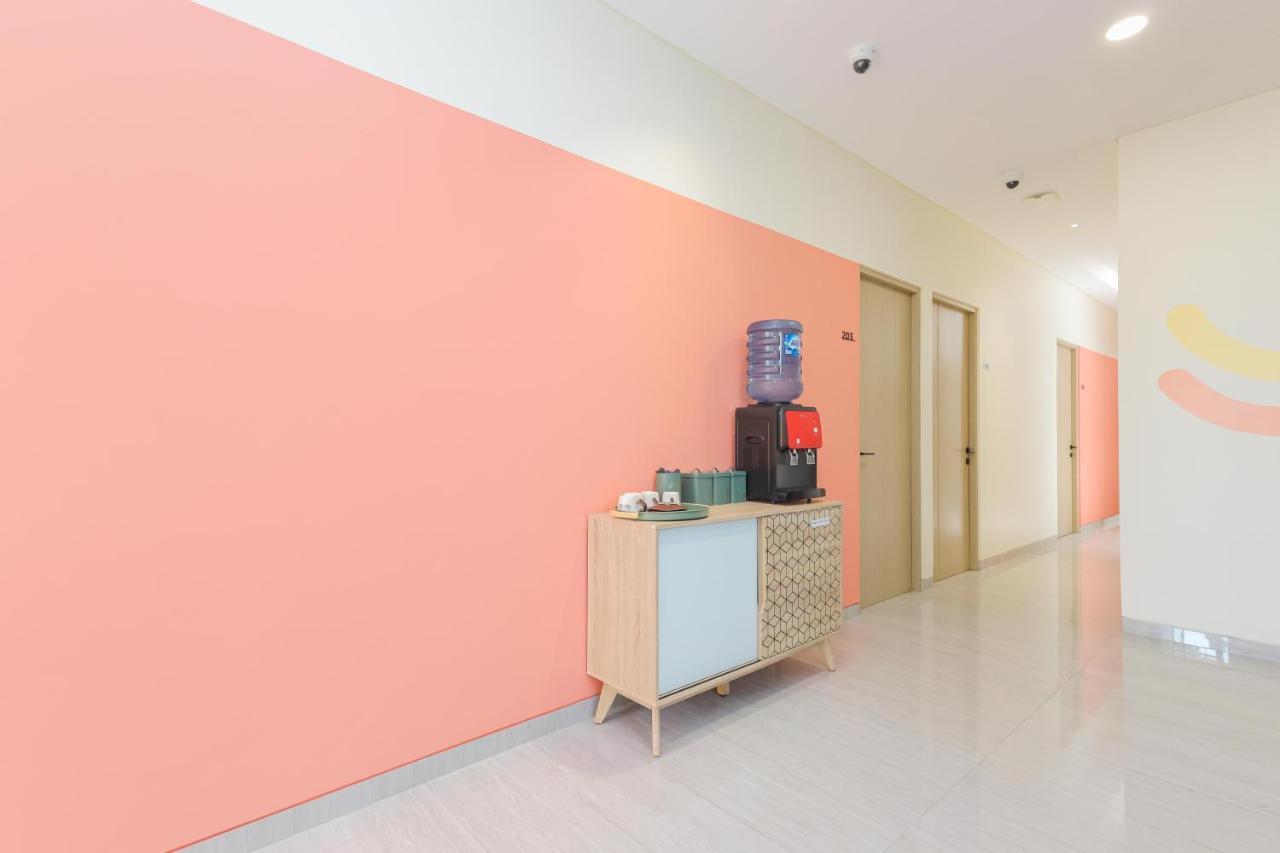 Sans Hotel Clover Ace Surabaya By Reddoorz Ngoại thất bức ảnh
